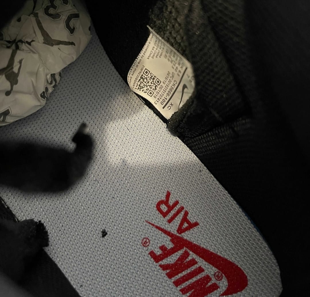 Air Jordan 1 Patent Bred with Nike logo