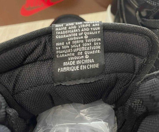 Shoe details of jordan 1 space jam Shoes