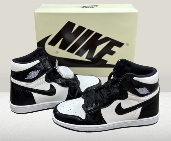 Side profile of the Air Jordan 1 All Star