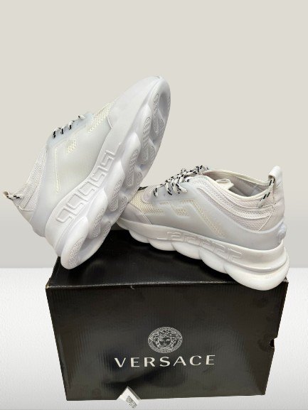 Trendy Versace Chain Reaction White streetwear look
