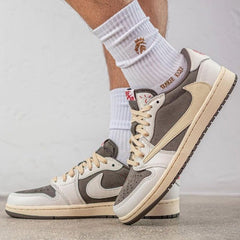 Dunks Lows - ShoeResidence