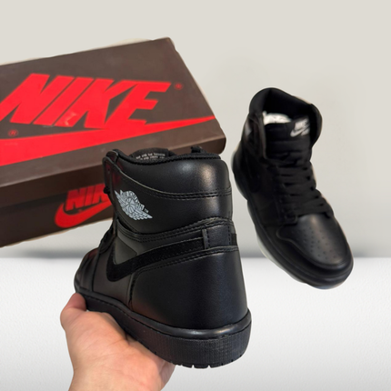 Jordan 1 Triple Black [40% Off]