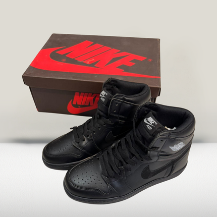 Jordan 1 Triple Black [40% Off]