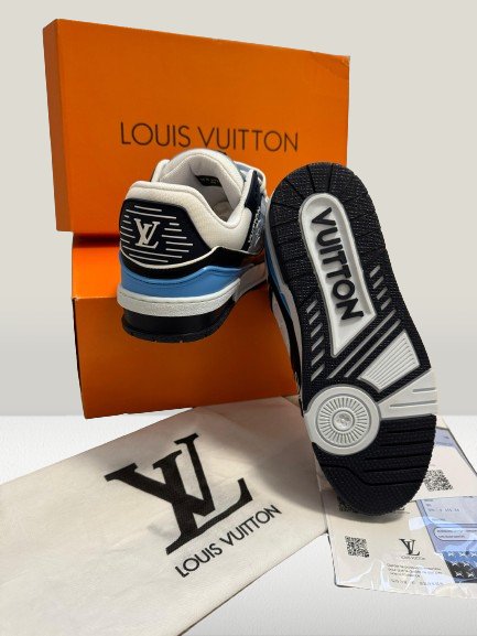 Backside view of Louis Vuitton Sneakers 
