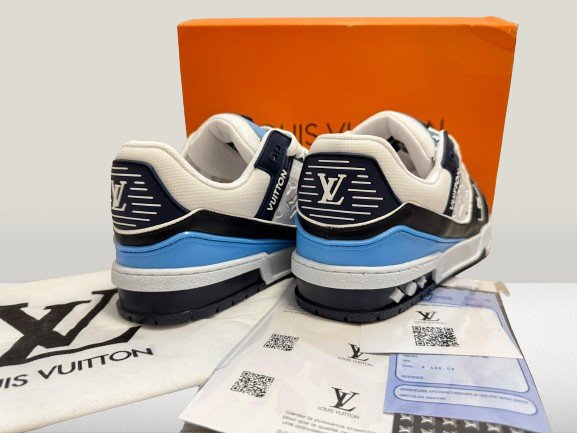 Heel view of  Louis Vuitton Sneakers