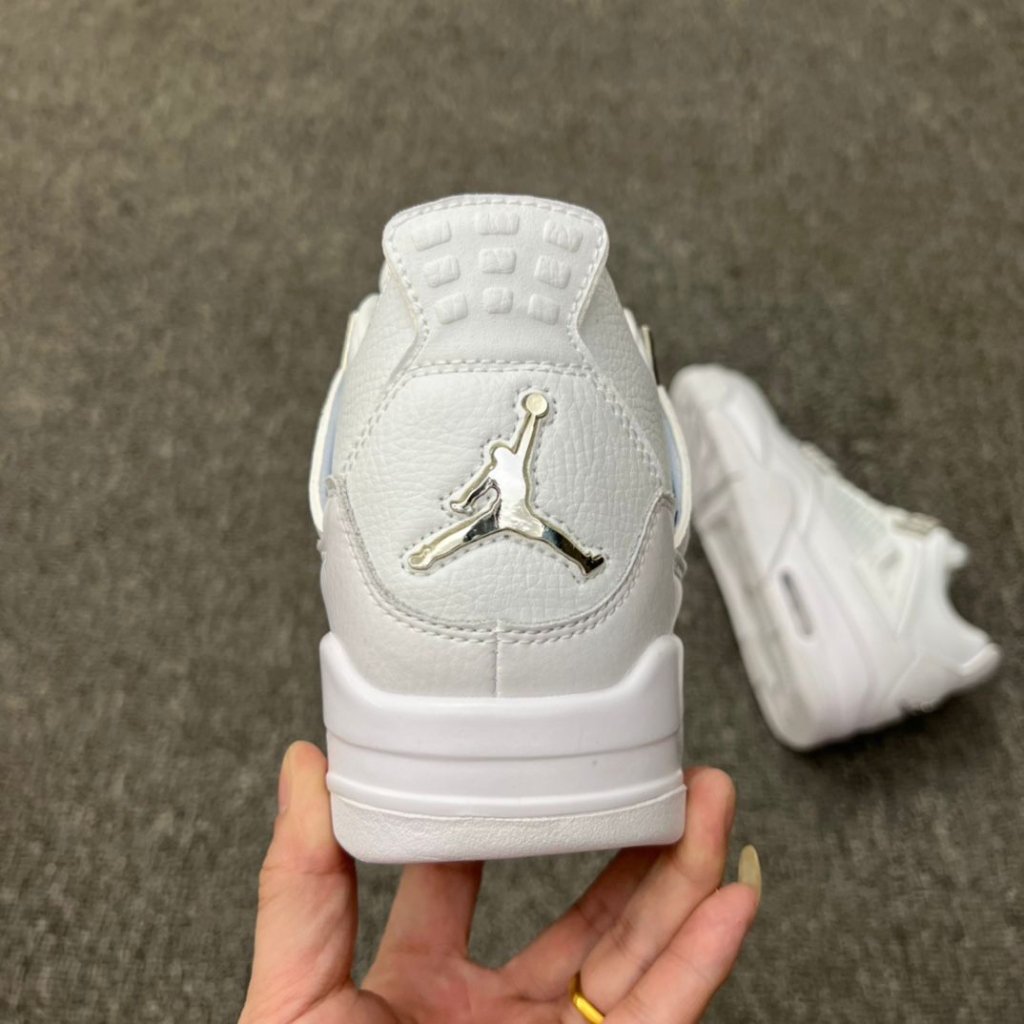 Jordan retro 4 with logo
