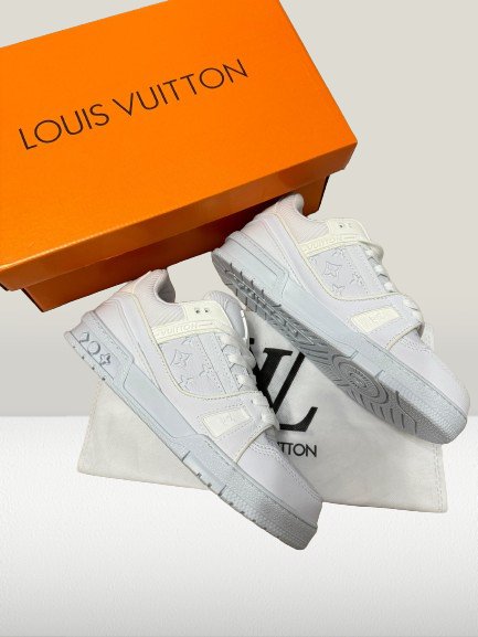 Louis Vuitton Romania with box