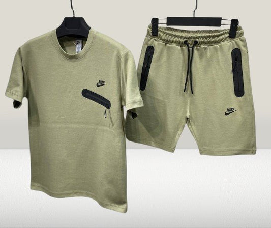  Nike-Tech VERDE DESCHIS