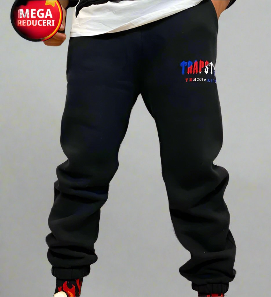 Pantalonii din compleul TRAPSTAR