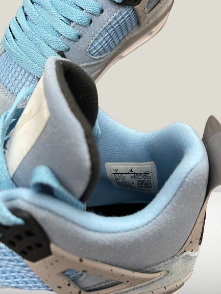Unboxing Air Jordan 4 University Blue limited edition