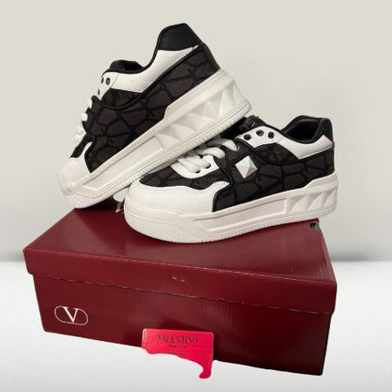 Valentino Garavanni Sneakers
