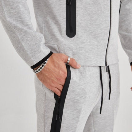 Vedere de aproape a versiunii Tech Fleece gr