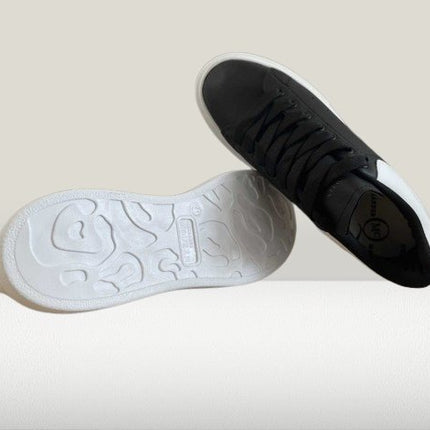 Alexander Mcqueen - Black and White [60% OFF] - ShoeResidenceTrendy Alexander McQueen Black sneakers with backside viewAlexander Mcqueen36Adidas McQueen NegruAdidas McQueen PantofAdidas Neagru Alexander8