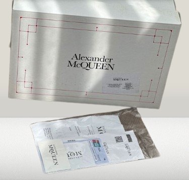 Alexander Mcqueen - Black Leather [FULL - BOX] - ShoeResidenceAlexander Mcqueen PIELE Negru & Alb [FULL - BOX] - ShoeResidenceAlexander McQueen, Adidași Alexander McQueen, Pantofi Alexander McQueen, Teniși Alexander McQueen, Sneakers Alexander McQueen, NEGRU BLACK Alexander McQueen, Alexander McQueen nEGRU, Alexander McQueen NEGRI, Alexander McQueen Fashion, Alexander McQueen Trendsetter, Alexander McQueen Lux, Alexander McQueen Premium, Alexander McQueen PIELE, adidasi mcqueen, mcqueen alb alex