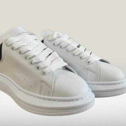 Alexander Mcqueen White [40% OFF] - ShoeResidenceAlexander Mcqueen Alb & Negru [ULTIMELE PERECHI] - ShoeResidenceAlexander McQueen, Adidași Alexander McQueen, Pantofi Alexander McQueen, Teniși Alexander McQueen, Sneakers Alexander McQueen, White Alexander McQueen, Alexander McQueen Albi, Alexander McQueen Design, Alexander McQueen Fashion, Alexander McQueen Trendsetter, Alexander McQueen Lux, Alexander McQueen Premium, Alexander McQueen Stil, adidasi mcqueen, mcqueen alb alexannder mcqueen panto