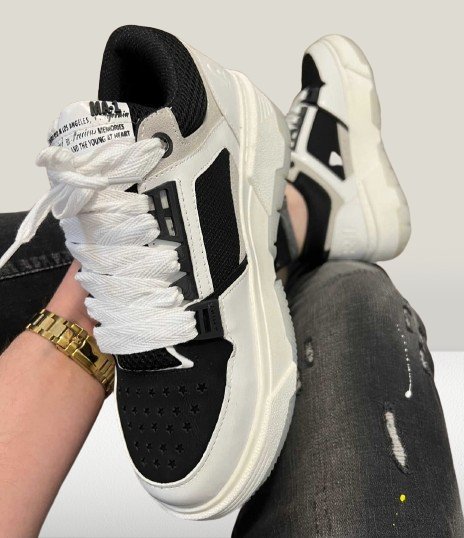 ma1 shoes wearing in foot 