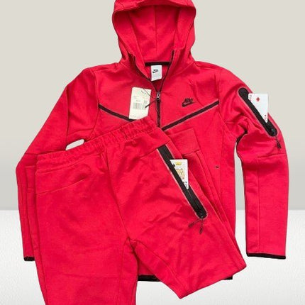 Tech Fleece Red 2023 [Full - Set] - ShoeResidenceTech Fleece Roșu Model - 2023 [SET COMPLET] - ShoeResidenceNike Tech Fleece Roșu trening compleu red haine hanorac pantalon set complet barbati dama unisex compleu trening rosu bumbac hanorac pantalon copii replica nou romania de vanzare bluza compleu COMPLEU BARBATI PRODUS NOU DE VANZARE TRENING ROMANIA ROSU NIKE TECH ROSU NIKE TECH COPII NIKE TECH BARBATI NIKE TECH DE COPII NIKE TECH DAMA NIKE BUMBAC TECH HANORAC PANTALON SHOERESIDENCENike TechS