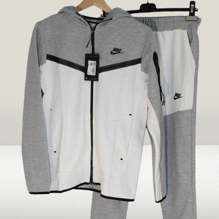 Trening Nike Tech White - Gray 2025 [Full - Set] - ShoeResidenceTrening Tech Fleece cu logo Nike vizibilNike TechSalbastruAlbastru Blue RomaniaAlbastru Full4