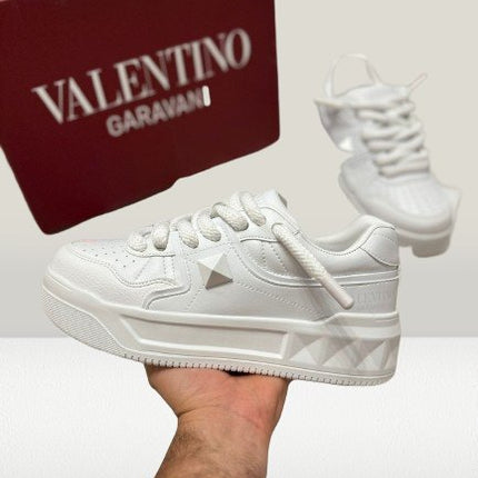 Valentino Garavani Full - White [LA OFERTĂ] - ShoeResidenceVALENTINO GARAVANNI PANTOF ADIDAS CASUAL ALB NEGRU WHIITE ALB PIELE NOU DE VANZARE REDUCERE OFERTA ROPE LACES SHOES TENES SNEAKER OLX SHOERESIDENCE SHOE RESIDENCE REPLICA VALENTINO GARAVANNI PANTOFALENTINO GARAVANNI PANTOF ADIDAS CASUAL ALB NEGRU WHIITE ALB PIELE NOU DE Valentino Garavani, Pantof, Adidas, Casual, Alb, Negru, Sneakers, Incaltaminte, Sport, Fashion, Streetwear, Moda, Stil Urban, Comod, Original, Autentic, Calitate, Premium